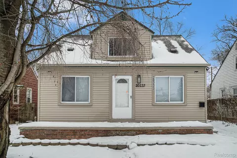 20233 Pinecrest St, Taylor, MI 48180