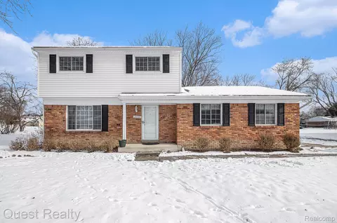 27230 Hystone Dr, Farmington, MI 48334