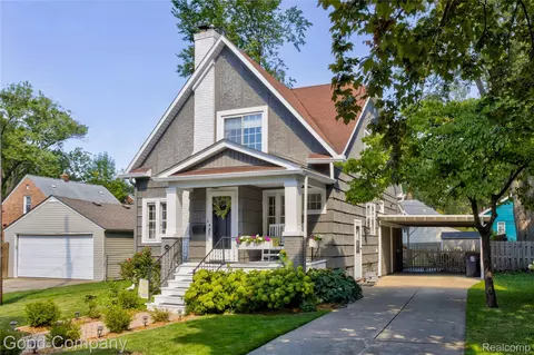 934 Lockwood Rd, Royal Oak, MI 48067