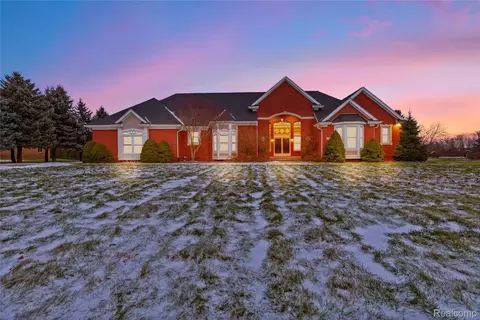 72824 Solanus Dr, Bruce Township, MI 48065