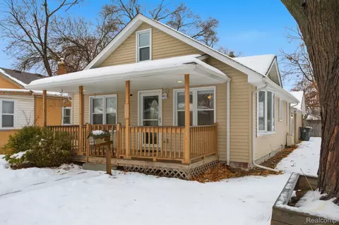 2304 2nd St, Westland, MI 48186