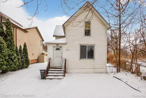 843 Orange St, Wyandotte, MI 48192
