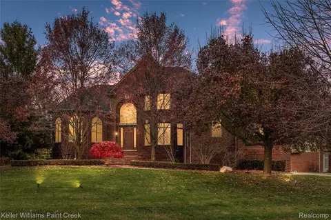 676 Majestic, Rochester Hills, MI 48306