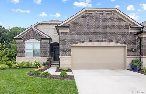 859 Kelpie Dr, Pittsfield, MI 48108