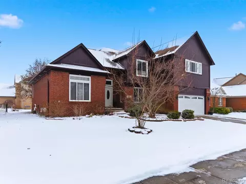 48194 Lamplighter Trl, Macomb, MI 48044 photo 1
