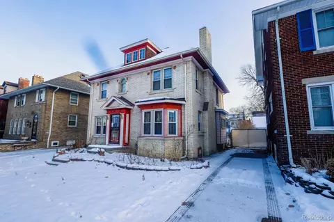 2437 Longfellow St, Detroit, MI 48206