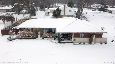 16165 Andover Dr, Clinton Township, MI 48035
