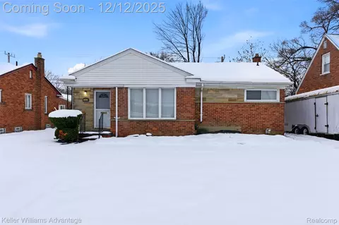 14221 W 10 Mile Rd, Oak Park, MI 48237