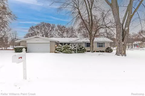 3510 W Orchard Dr, Lapeer, MI 48455