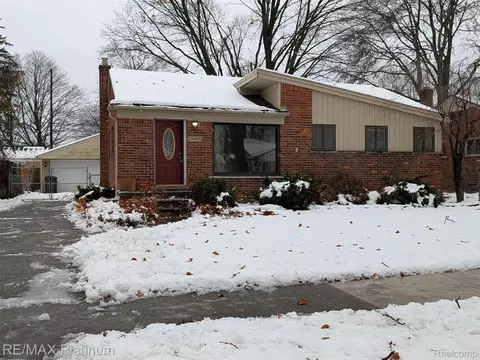 29965 Westfield St, Livonia, MI 48150