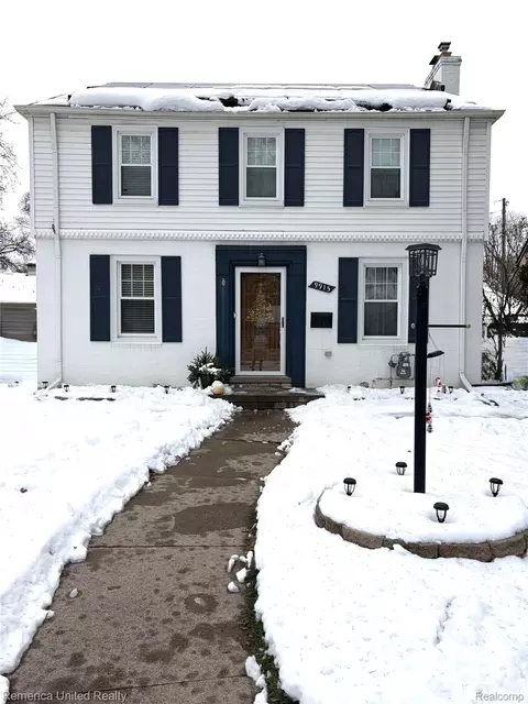 9915 Ingram St, Livonia, MI 48150