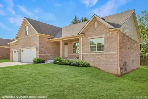 3201 Roma Ct, Wixom, MI 48393