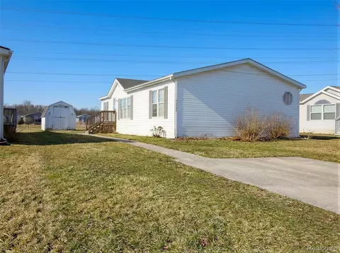 39200 Harbor, Huron, MI 48164