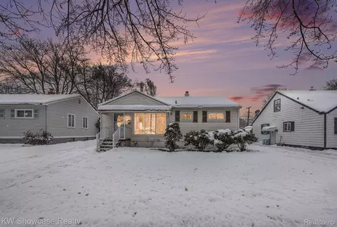 575 4th Ave, Pontiac, MI 48340