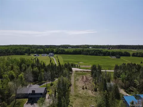 1197 Needle Point Dr, Cheboygan, MI 49721 photo 3