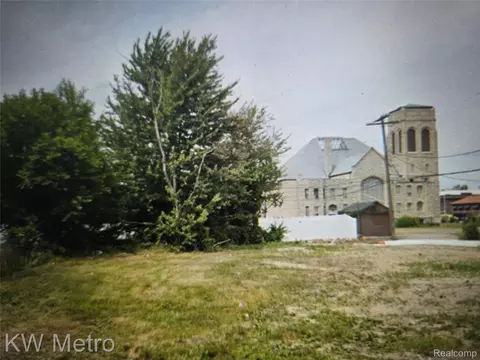 52 W Philadelphia, Detroit, MI 48202