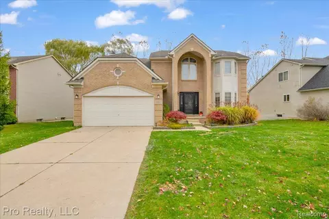 5967 Cedar Ridge Dr, Ann Arbor, MI 48103