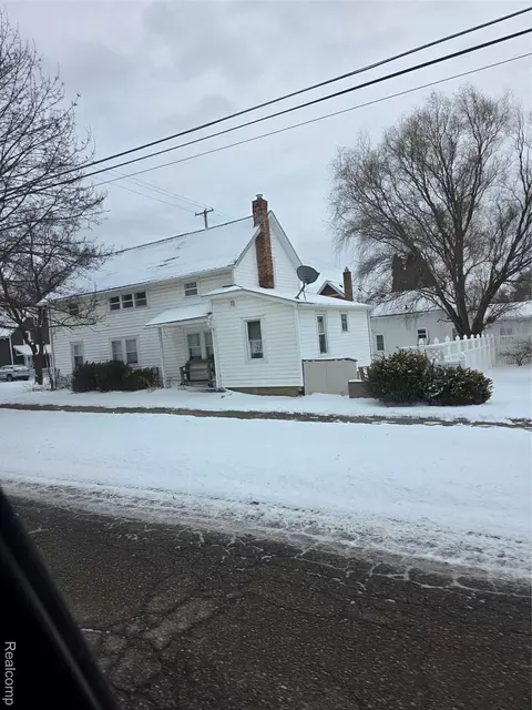 315 N Maple St, Flushing, MI 48433