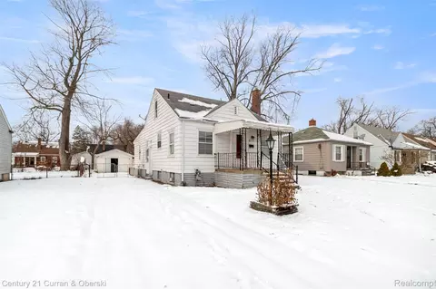 19551 Five Points St, Redford, MI 48240