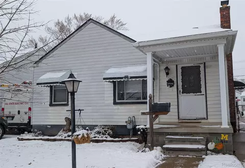 13116 Jobin St, Southgate, MI 48195