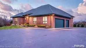 3520 Blue Heron Ct, Ypsilanti, MI 48198