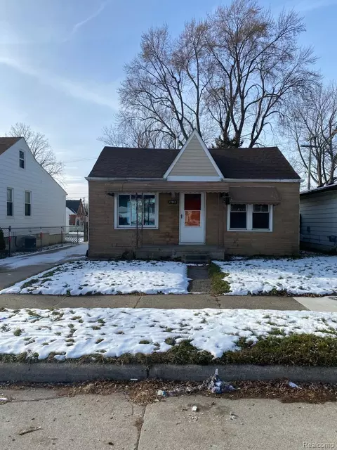 27869 Tighe St, Roseville, MI 48066