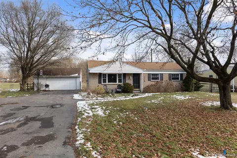7768 Jackman Rd, Bedford, MI 48182
