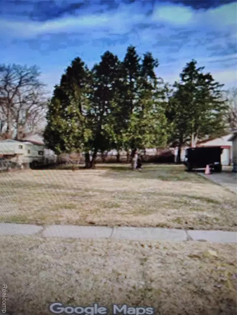 76 W Bernhard Ave, Hazel Park, MI 48030