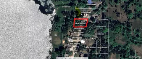 18155 Lake Dr, Big Rapids, MI 49307