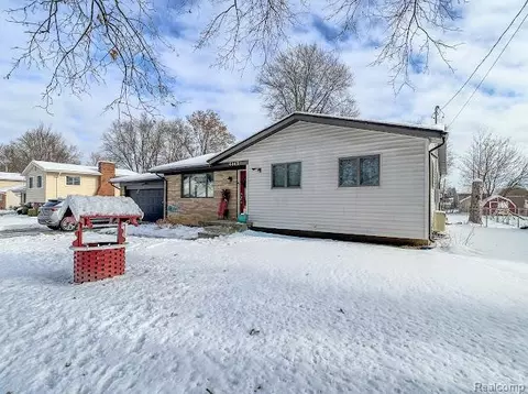 4445 Dixon Dr W, Flint, MI 48473