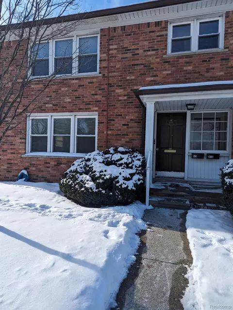 26897 Parkington St #9A, Roseville, MI 48066