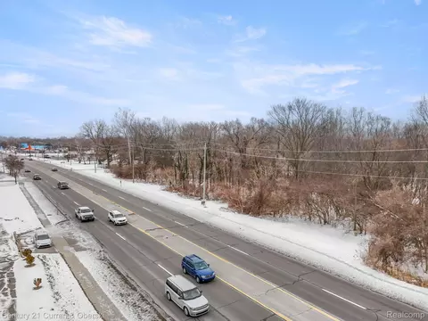 27597 Eureka, Romulus, MI 48174 photo 10