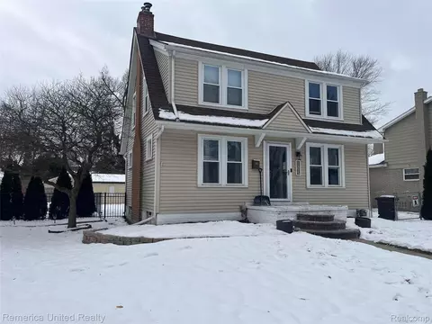 11025 Berwick St, Livonia, MI 48150