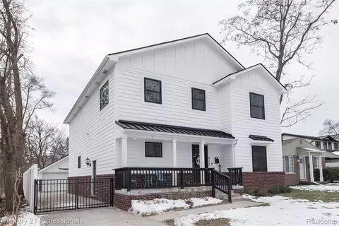 513 Renshaw St, Rochester, MI 48307
