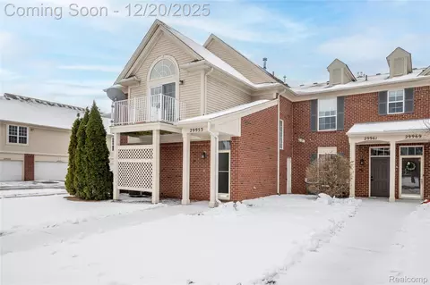29953 Heritage Pkwy, Warren, MI 48092