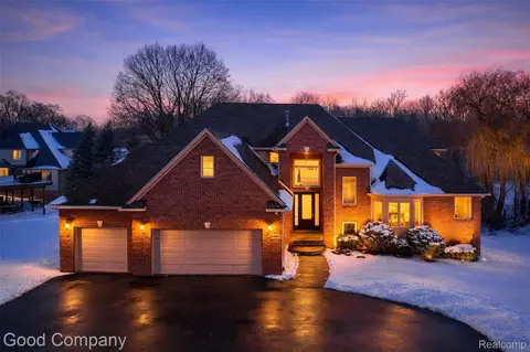 6456 Willow Rd, West Bloomfield, MI 48324