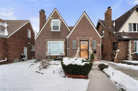 18674 San Juan Dr, Detroit, MI 48221