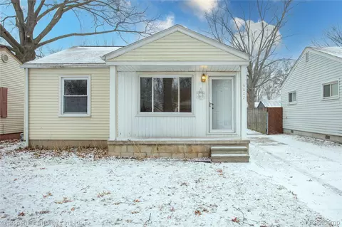6027 Wilmer St, Westland, MI 48185