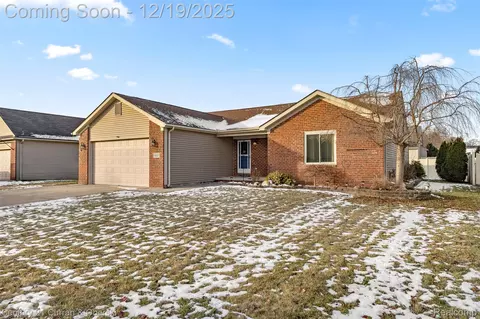 12237 Hannah Ln, Carleton, MI 48117