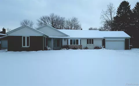 1451 Flushing Rd, Flushing, MI 48433 photo 1