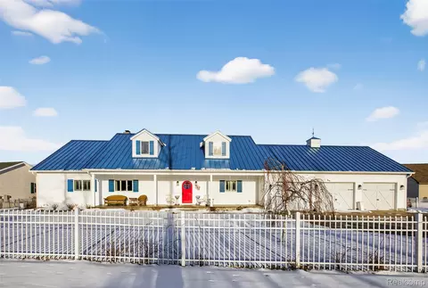 5110 Shorefront Ln, Port Hope, MI 48468
