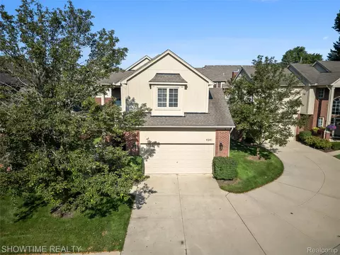 4341 Summer Pl, Utica, MI 48316