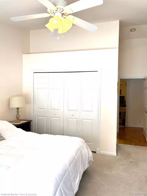 Bedroom - 6320 Squire Lake Dr, Mount Morris, MI 48433 photo 3 of 5