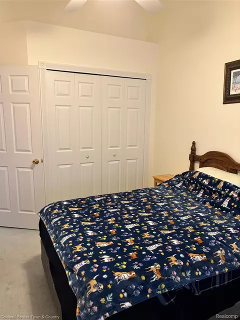 Bedroom - 6320 Squire Lake Dr, Mount Morris, MI 48433 photo 4 of 5