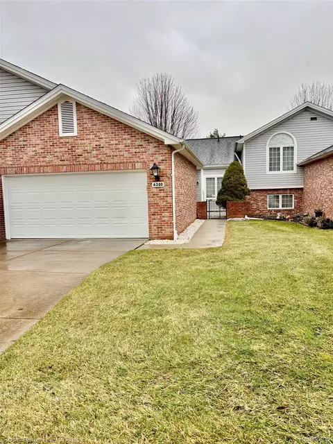 6320 Squire Lake Dr, Mount Morris, MI 48433