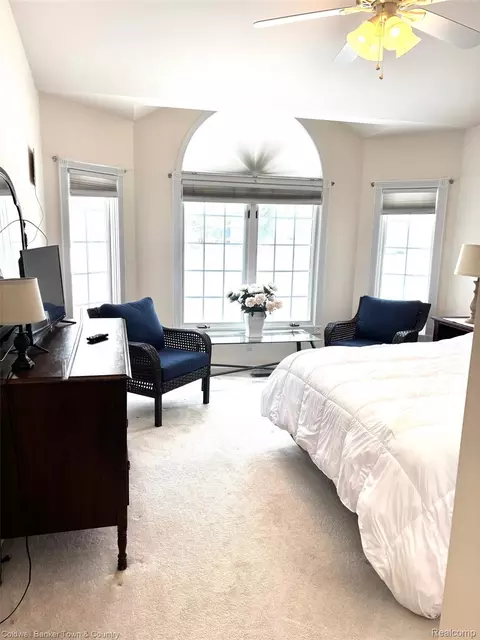 Bedroom - 6320 Squire Lake Dr, Mount Morris, MI 48433 photo 2 of 5