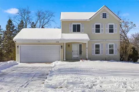 1418 Glenview Dr, Waterford, MI 48327