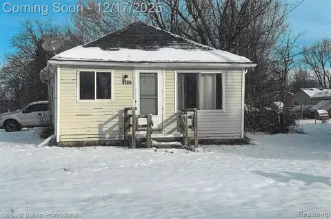1109 Terry Ave, Mount Morris, MI 48458