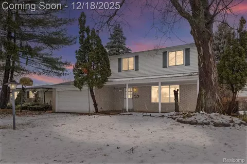 13227 Grand Haven Dr, Sterling Heights, MI 48312