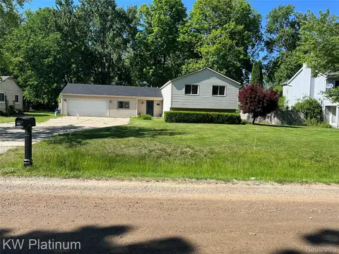185 Michelson Rd, Rochester Hills, MI 48307